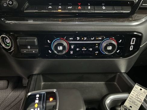 Certified 2022 Chevrolet Silverado 1500 RST w/ All Star Edition Plus AWD/4WD image 17