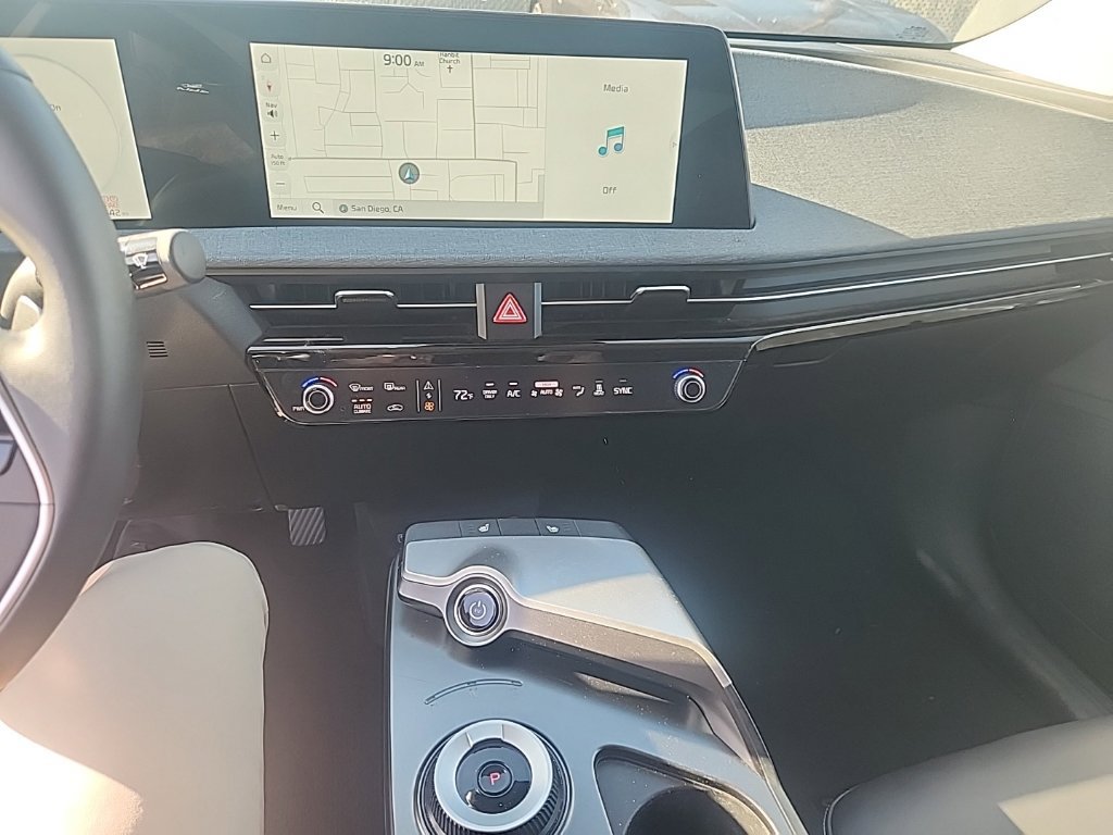 Certified 2024 Kia EV6 Light RWD image 23