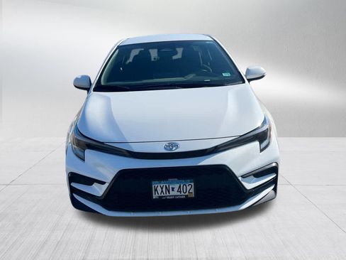 Used 2023 Toyota Corolla SE w/ Carpet Mat Package (TMS) FWD image 2