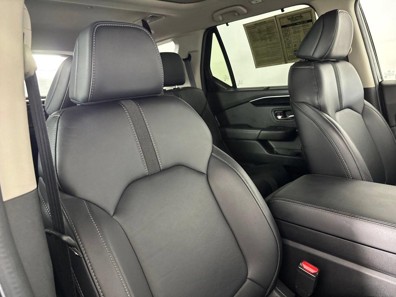 Used 2024 Honda Pilot Touring image 32