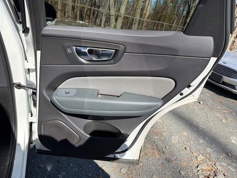 Used 2022 Volvo XC60 T8 R-Design w/ Advanced Package image 12