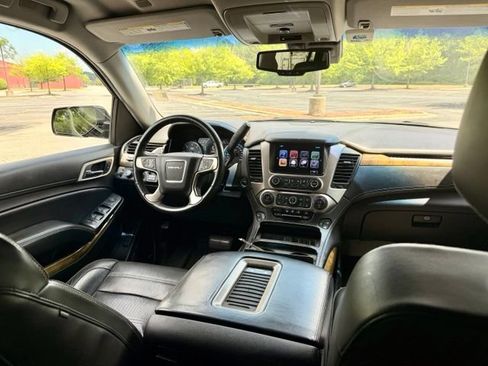 Used 2017 GMC Yukon Denali AWD/4WD image 19