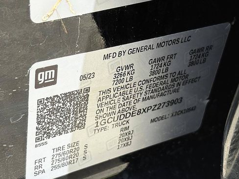 Used 2023 Chevrolet Silverado 1500 LT AWD/4WD image 24