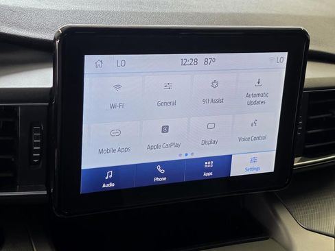 Used 2022 Ford Explorer XLT w/ Equipment Group 202A RWD image 20