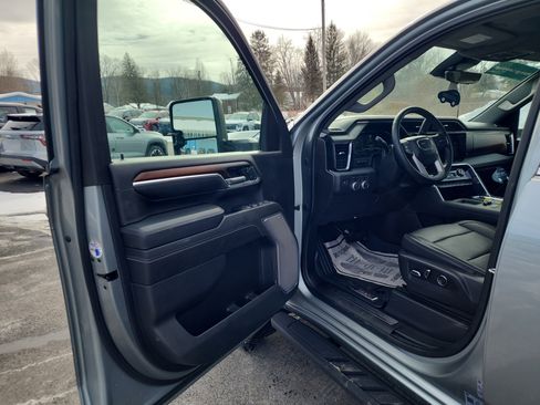 Certified 2024 GMC Sierra 2500 Denali w/ Denali Reserve Package image 42