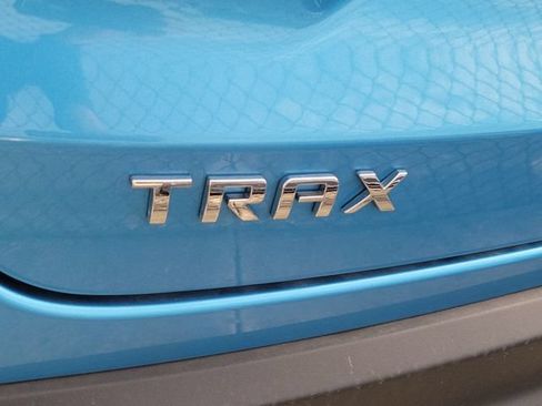 Used 2025 Chevrolet Trax LS FWD image 5