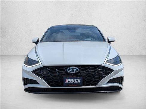 Used 2020 Hyundai Sonata Limited FWD image 2