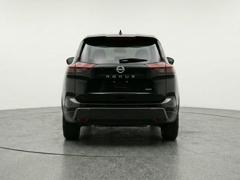 Used 2025 Nissan Rogue SV image 7