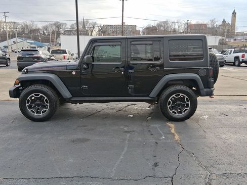 Used 2015 Jeep Wrangler Unlimited Rubicon image 6