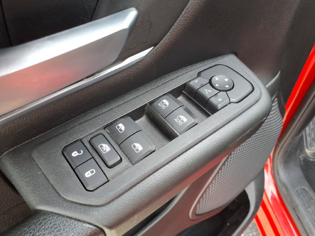 Used 2025 RAM 1500 Big Horn AWD/4WD image 8