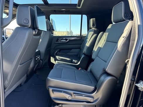 New 2026 GMC Yukon XL Elevation w/ Elevation Premium Package image 14
