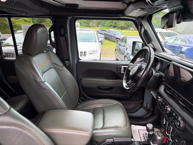Used 2024 Jeep Gladiator Mojave AWD/4WD image 35