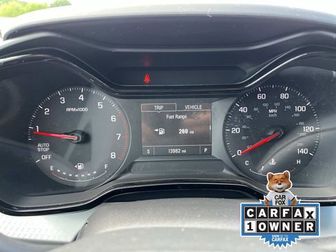 Used 2025 Chevrolet Trax LS image 32