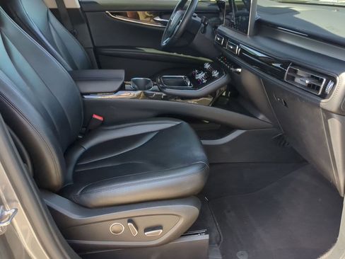 Used 2023 Lincoln Nautilus AWD w/ Premium Package image 23