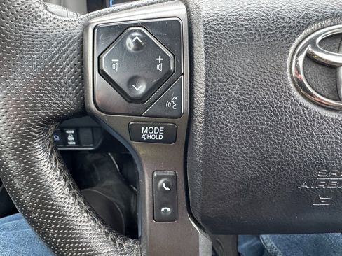 Used 2021 Toyota Tacoma TRD Sport image 15