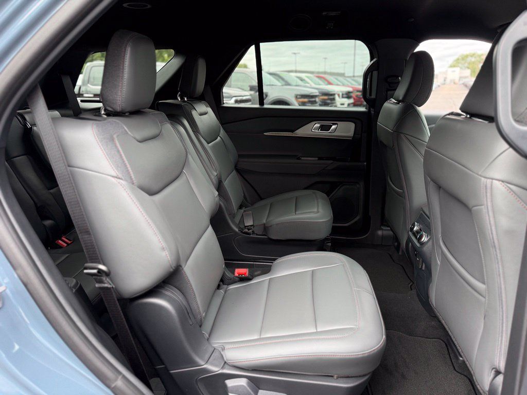 New 2027 Ford Explorer Active w/ Active Comfort Package AWD/4WD image 17