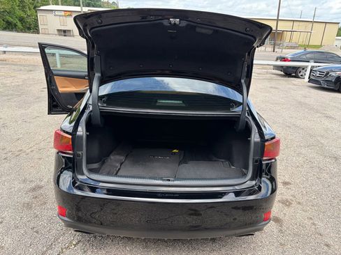 Used 2018 Lexus IS 300 w/ Accessory Package 2 RWD image 12