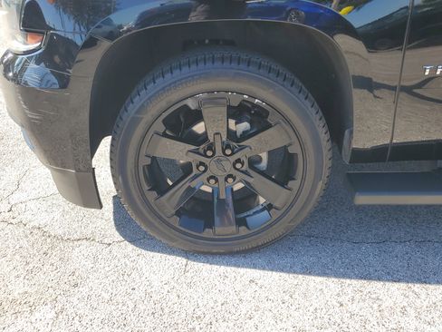 Used 2019 Chevrolet Tahoe LT w/ Luxury Package image 5