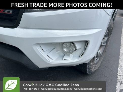 Used 2018 Chevrolet Colorado Z71 AWD/4WD image 3