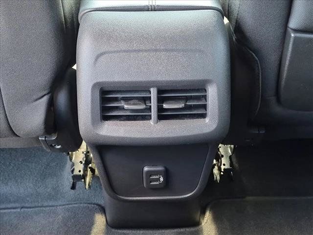 Used 2024 GMC Terrain SLE AWD/4WD image 15