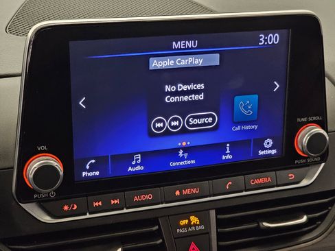 Used 2024 Nissan Altima 2.5 SV FWD image 18