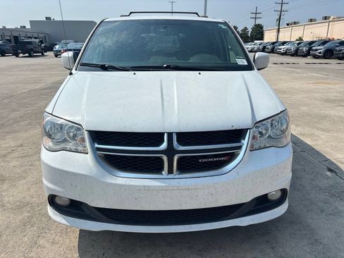 Used 2017 Dodge Grand Caravan SXT FWD image 6
