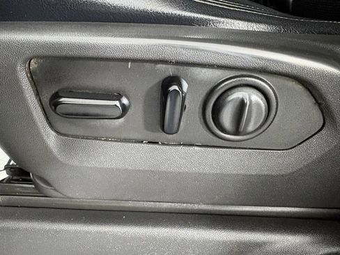 Used 2019 Chevrolet Silverado 1500 RST w/ All-Star Edition image 11