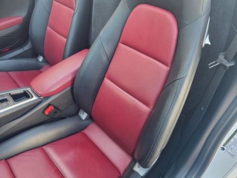 Used 2017 Porsche 718 Boxster RWD image 34