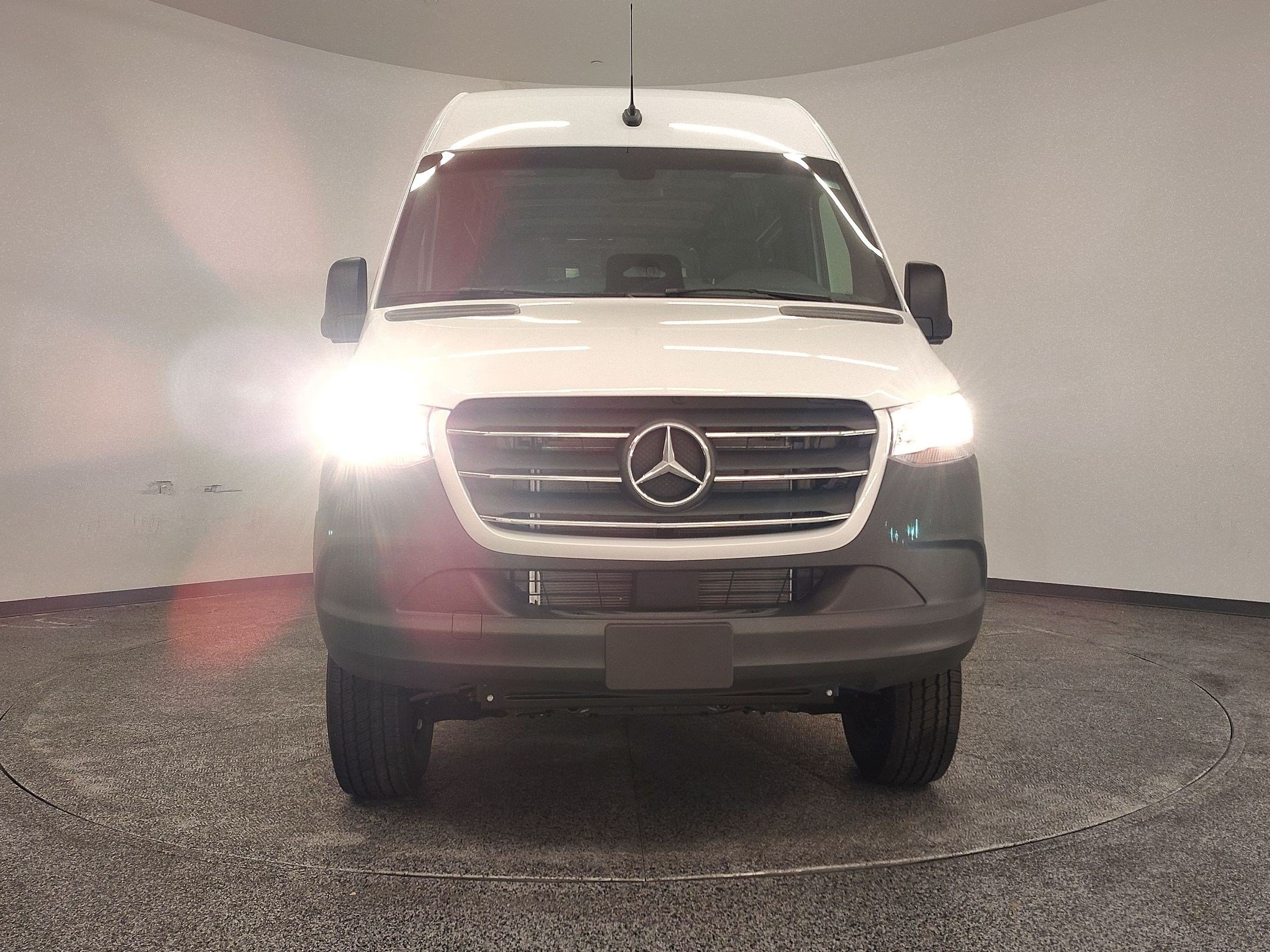 Used 2026 Mercedes-Benz Sprinter 2500 image 5