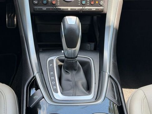 Used 2016 Ford Fusion Titanium FWD image 19