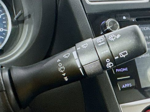 Used 2016 Subaru Crosstrek 2.0i Limited image 13