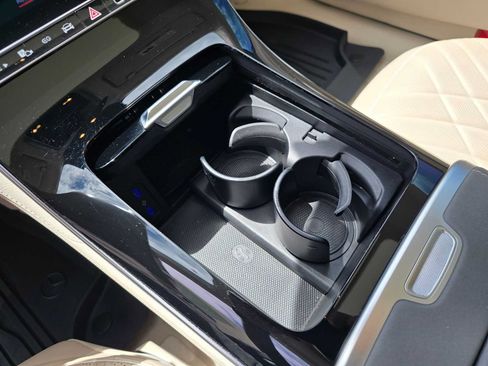 Used 2022 Mercedes-Benz EQS 450+ Sedan image 30