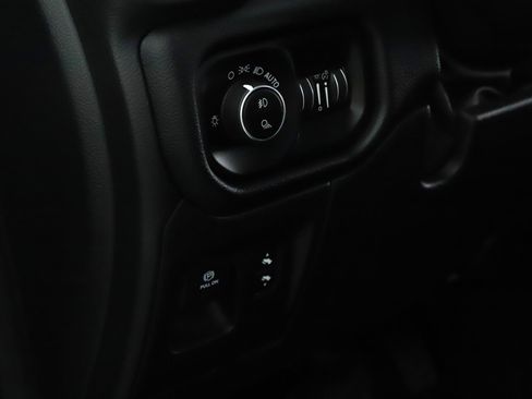 Used 2021 RAM 1500 Laramie w/ Sport Appearance Package AWD/4WD image 8