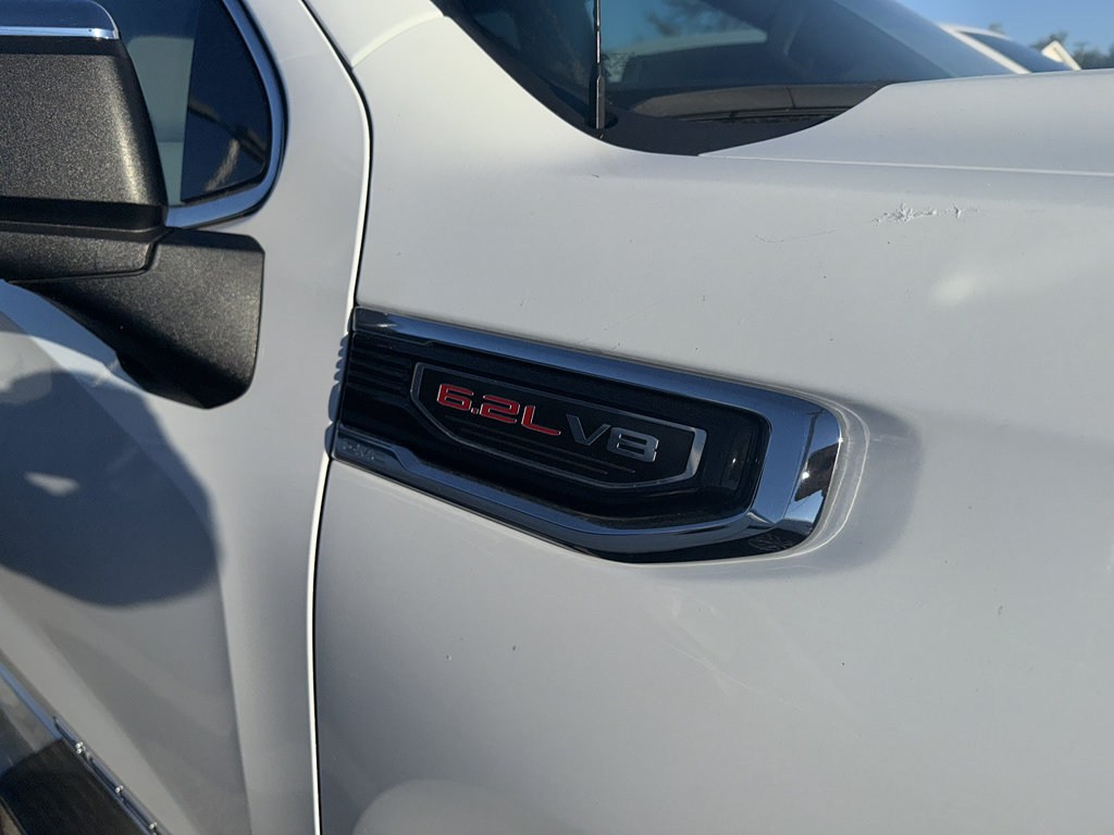 Used 2023 GMC Sierra 1500 SLT w/ SLT Premium Plus Package AWD/4WD image 4