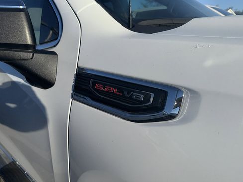 Used 2023 GMC Sierra 1500 SLT w/ SLT Premium Plus Package image 4