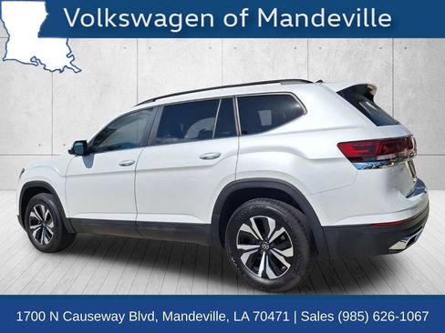 Certified 2026 Volkswagen Atlas SE FWD image 7