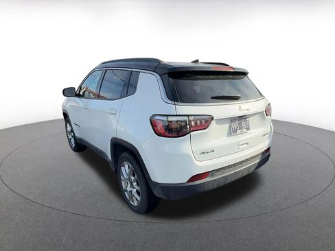 Used 2025 Jeep Compass Limited image 5