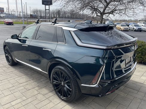 Used 2025 Cadillac Lyriq Luxury image 6