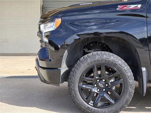 Used 2024 Chevrolet Silverado 1500 LT Trail Boss w/ Protection Package image 12