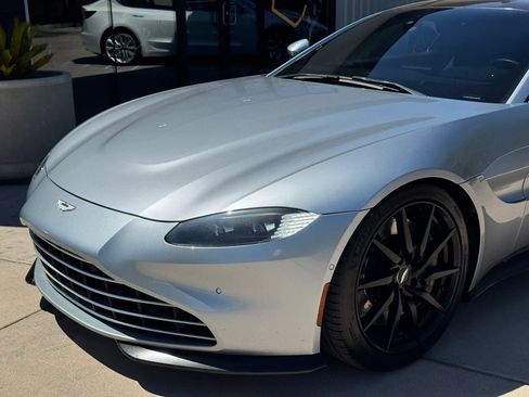 Used 2019 Aston Martin V8 Vantage Coupe RWD image 37