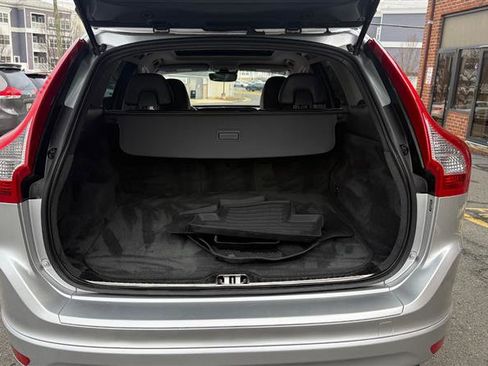 Used 2016 Volvo XC60 T5 Premier image 16