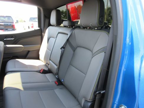 Used 2023 Chevrolet Colorado ZR2 w/ ZR2 Convenience Package III AWD/4WD image 25