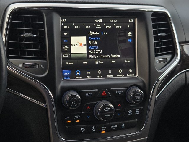 Used 2018 Jeep Grand Cherokee Overland AWD/4WD image 21