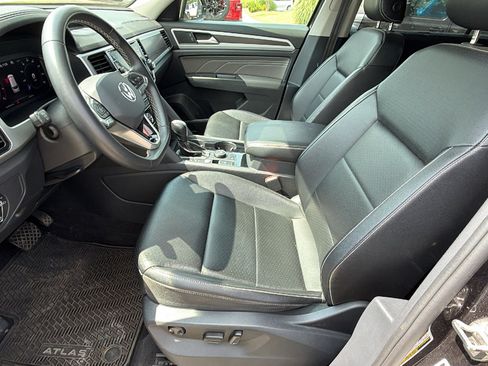 Used 2023 Volkswagen Atlas SE AWD/4WD image 16