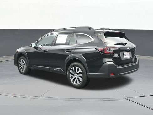 Used 2023 Subaru Outback Premium AWD/4WD image 9