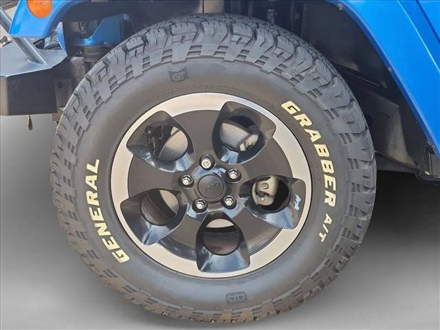 Used 2014 Jeep Wrangler Unlimited Sahara AWD/4WD image 22