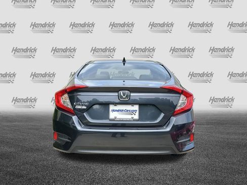 Used 2018 Honda Civic EX image 7