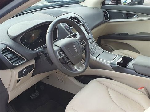 Used 2019 Lincoln Nautilus Select image 20