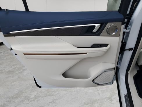 New 2026 Buick Enclave Avenir w/ Super Cruise Package image 17