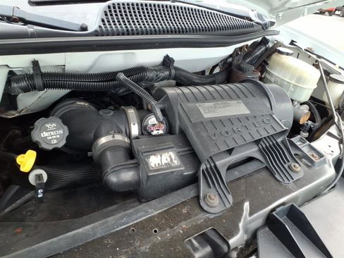 Used 2015 GMC Savana 2500 image 31